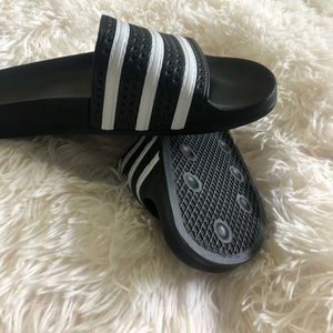 Adidas Women’s ADILETTE SLIDES-Black